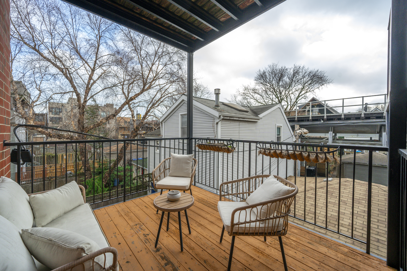 1031 W Newport Avenue Unit: 2