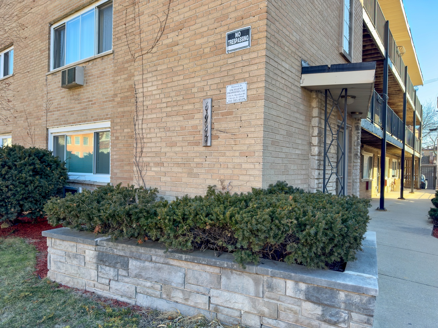 6947 S Jeffery Boulevard Unit: 2H