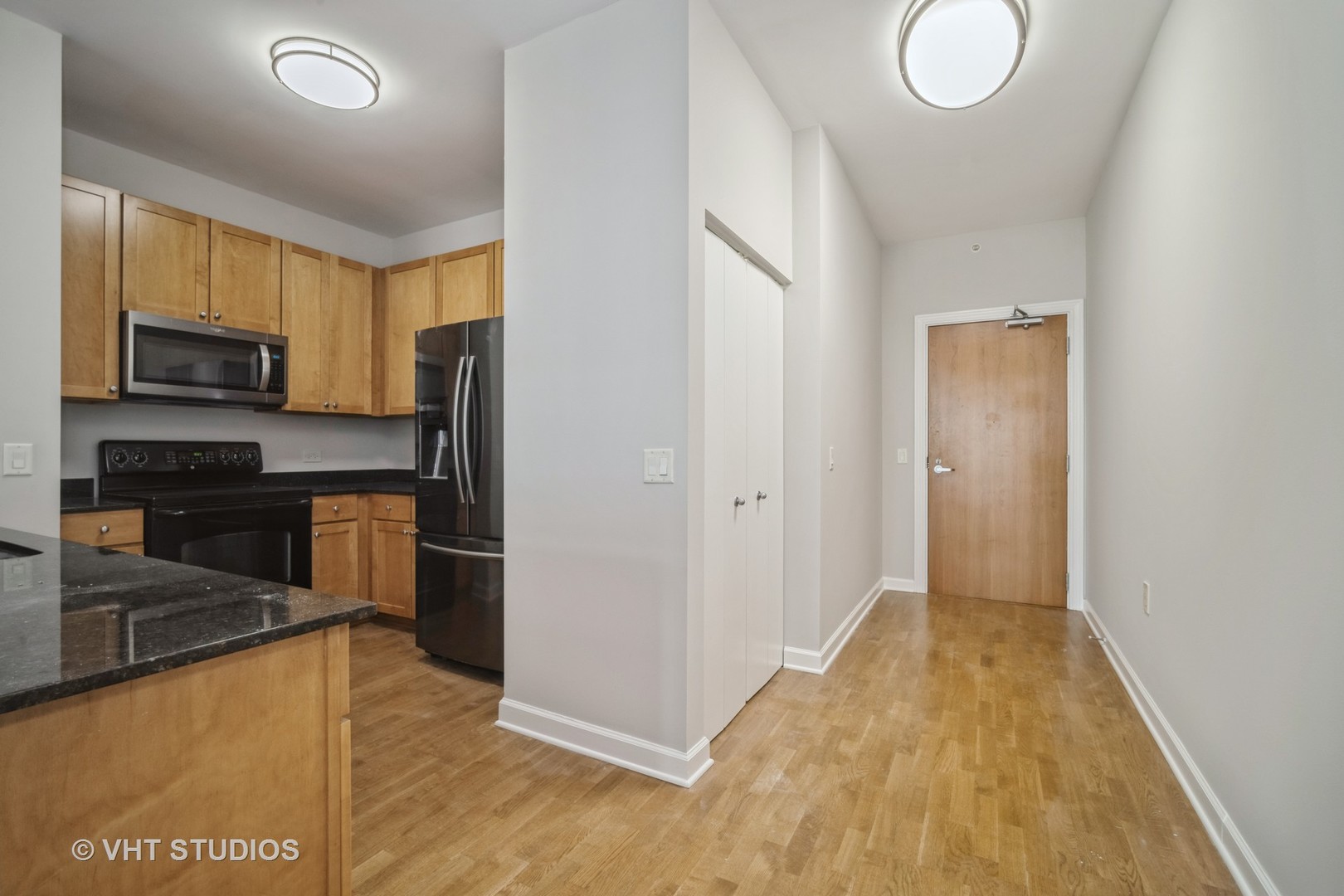 1235 S Prairie Avenue Unit: 3307