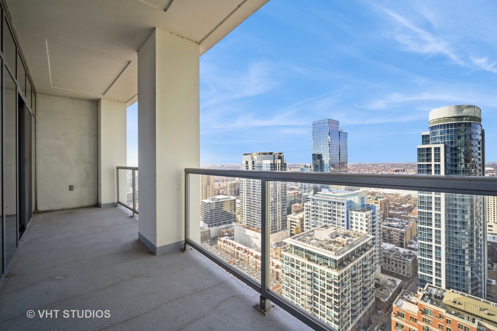 1235 S Prairie Avenue Unit: 3307