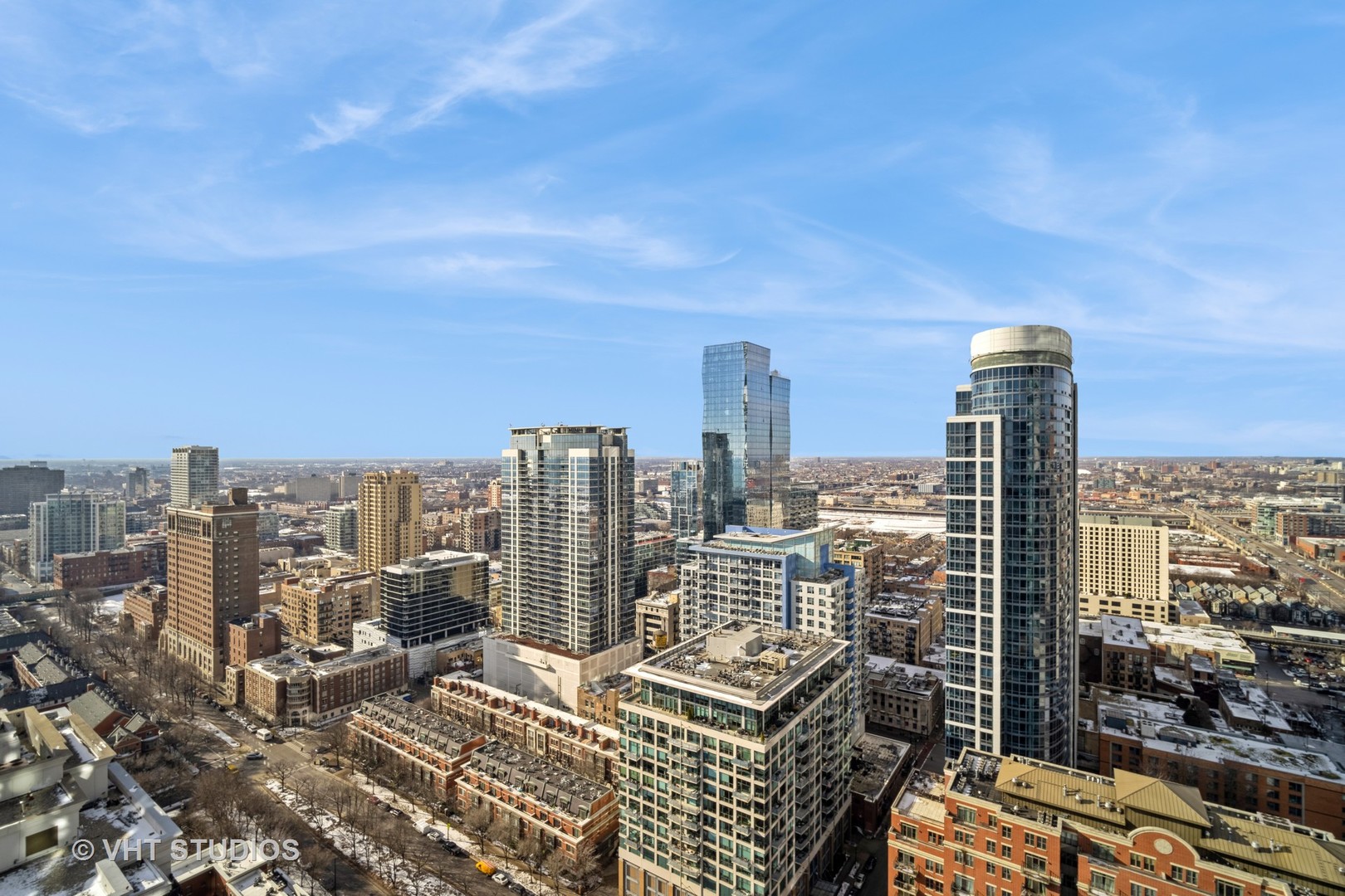 1235 S Prairie Avenue Unit: 3307