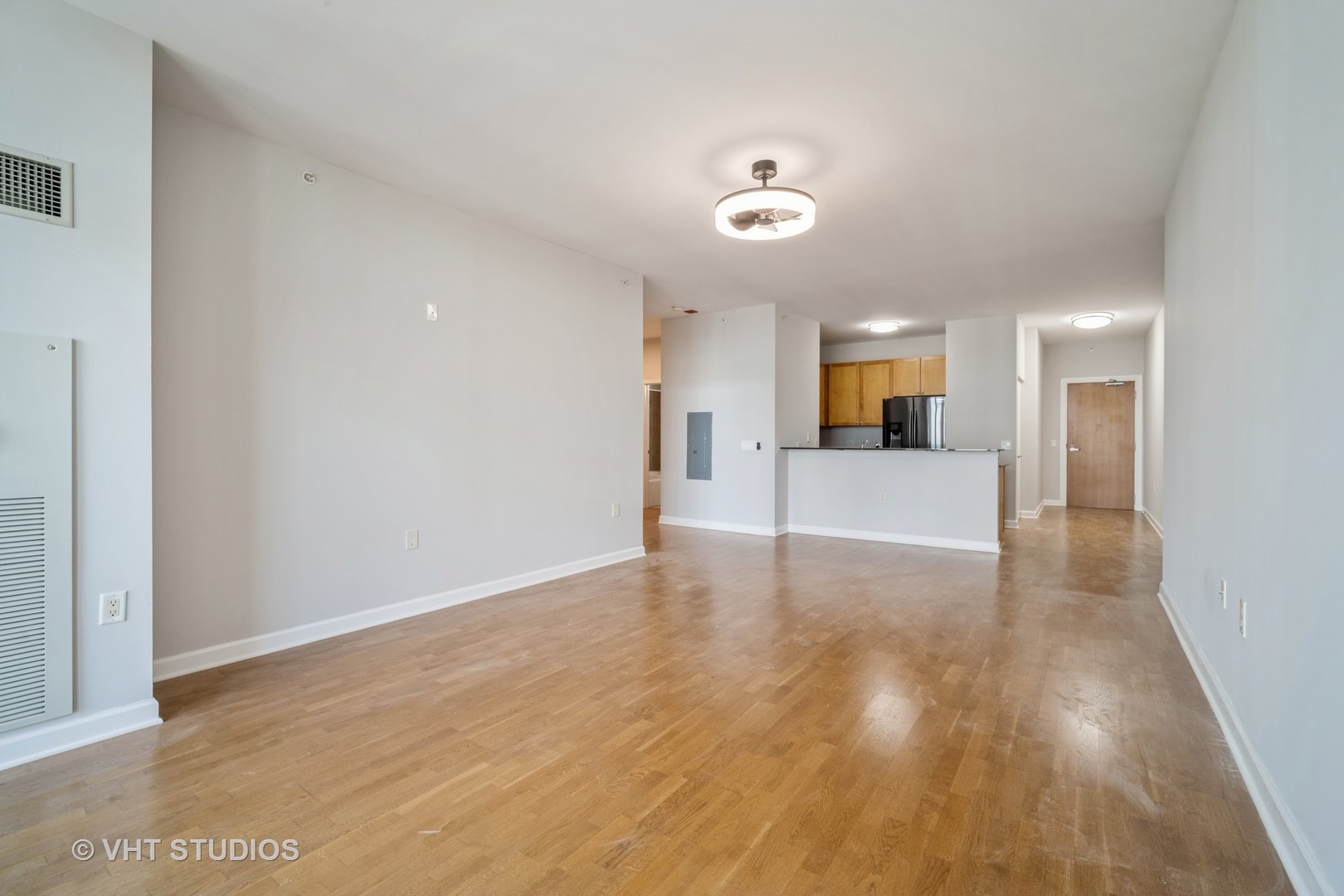 1235 S Prairie Avenue Unit: 3307