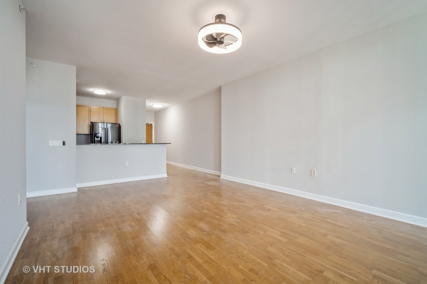 1235 S Prairie Avenue Unit: 3307