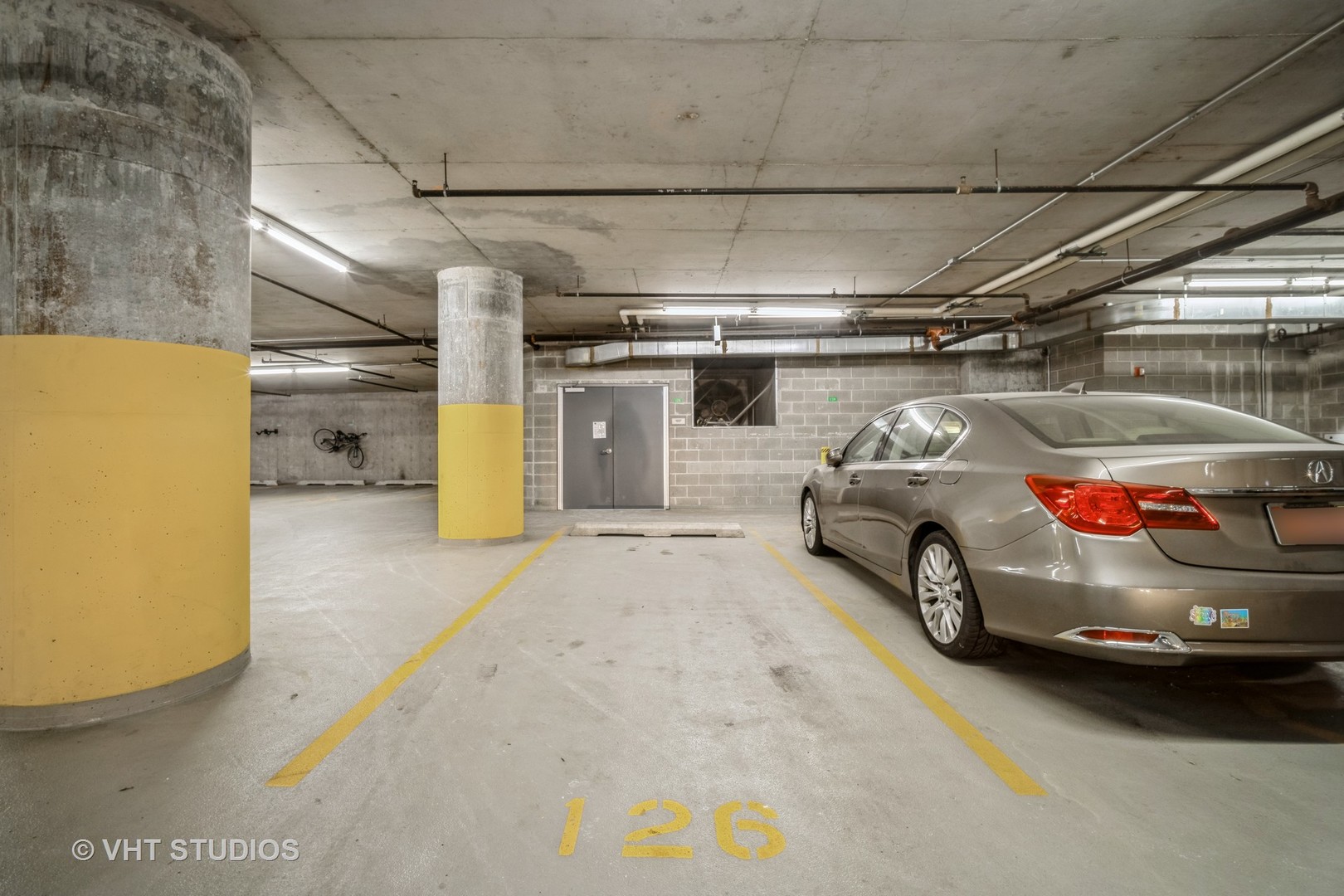 1235 S Prairie Avenue Unit: 3307