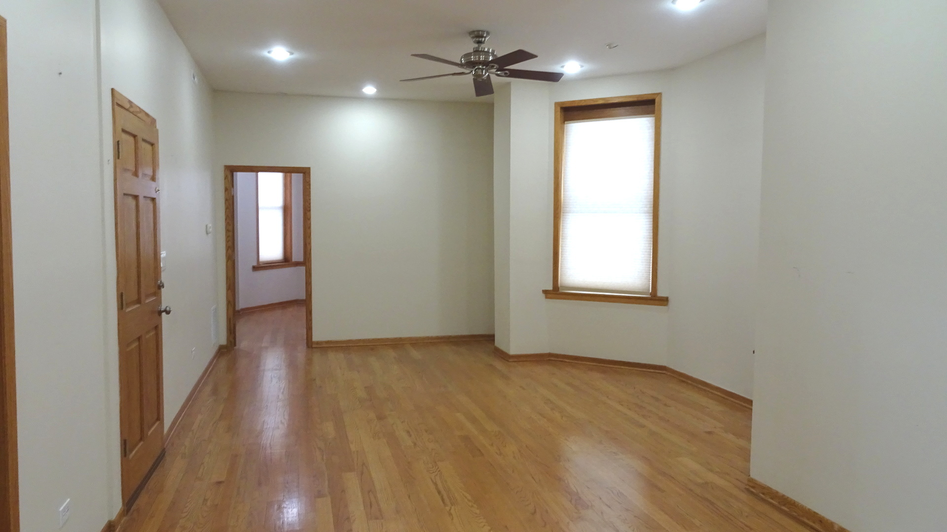 5532 N Broadway Street Unit: 2