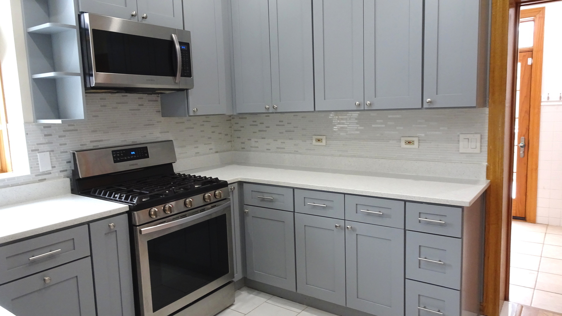 5532 N Broadway Street Unit: 2