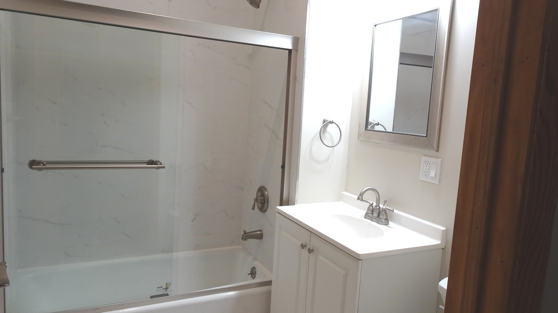 5532 N Broadway Street Unit: 2