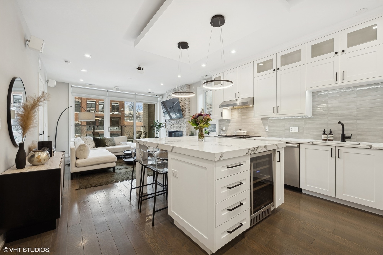 456 N May Street Unit: 2