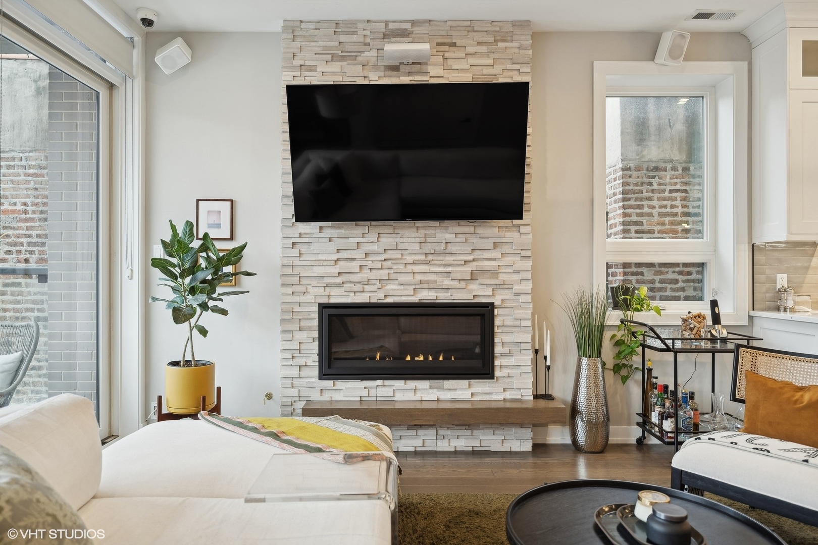 456 N May Street Unit: 2