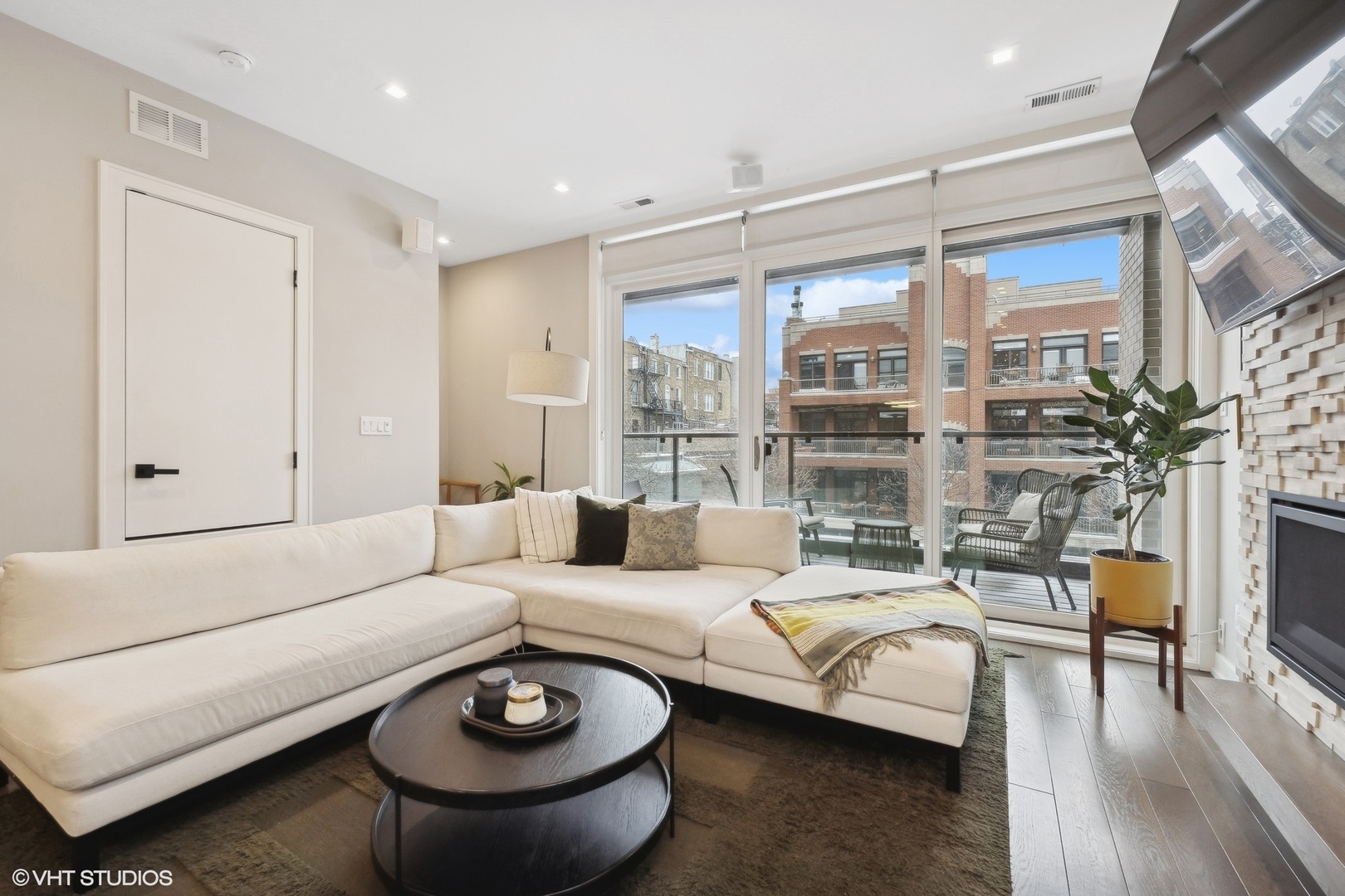456 N May Street Unit: 2