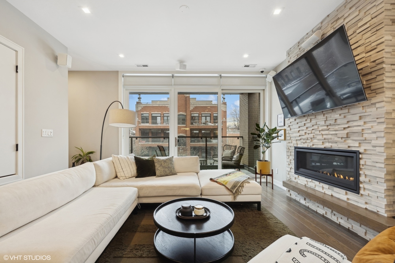 456 N May Street Unit: 2