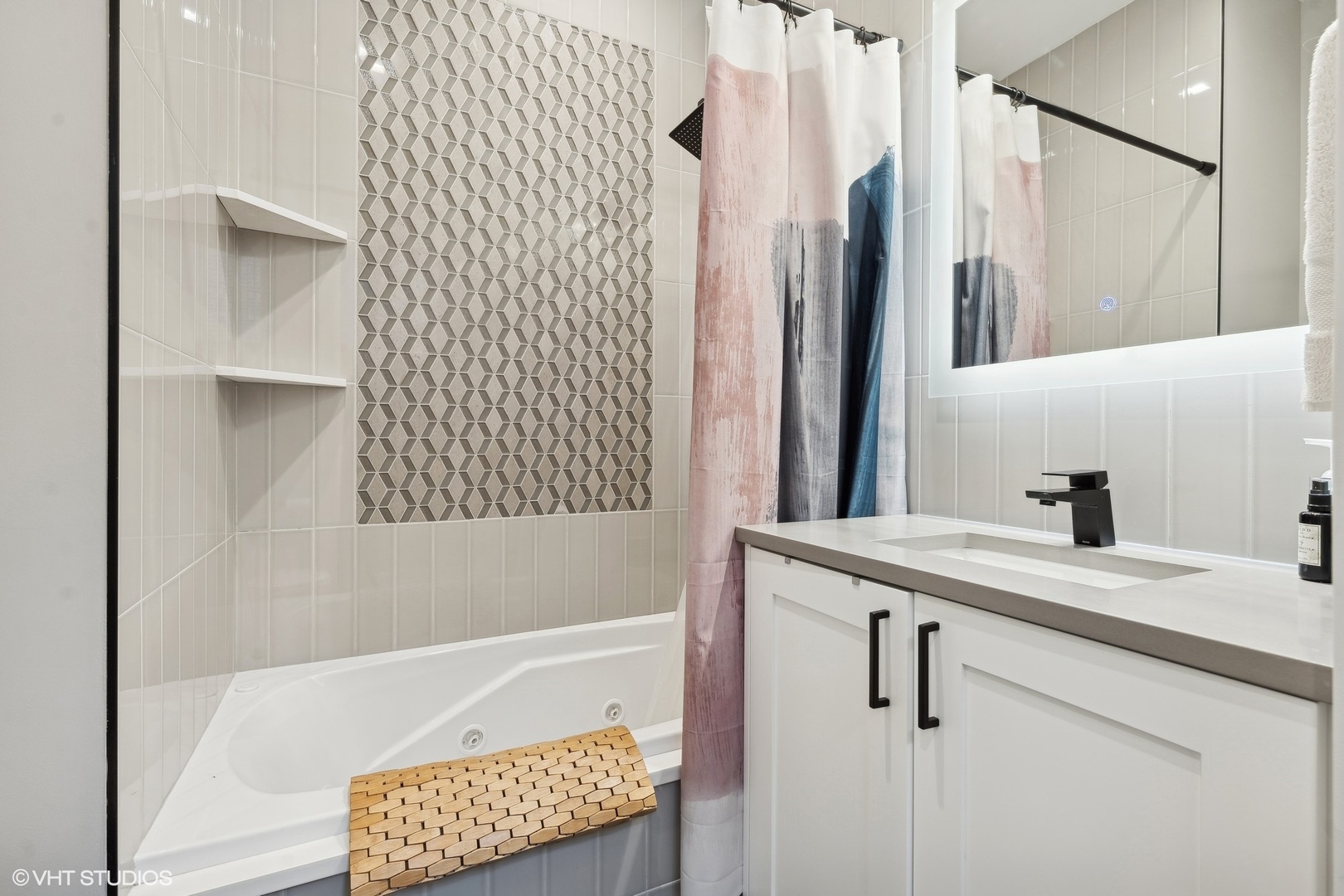 456 N May Street Unit: 2