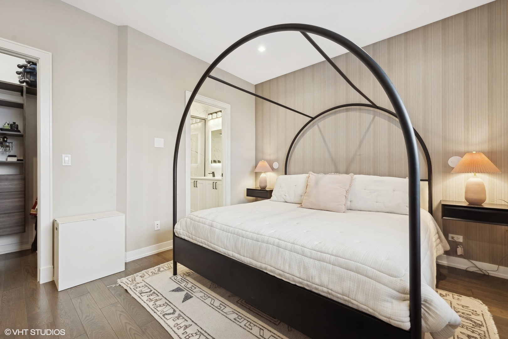 456 N May Street Unit: 2