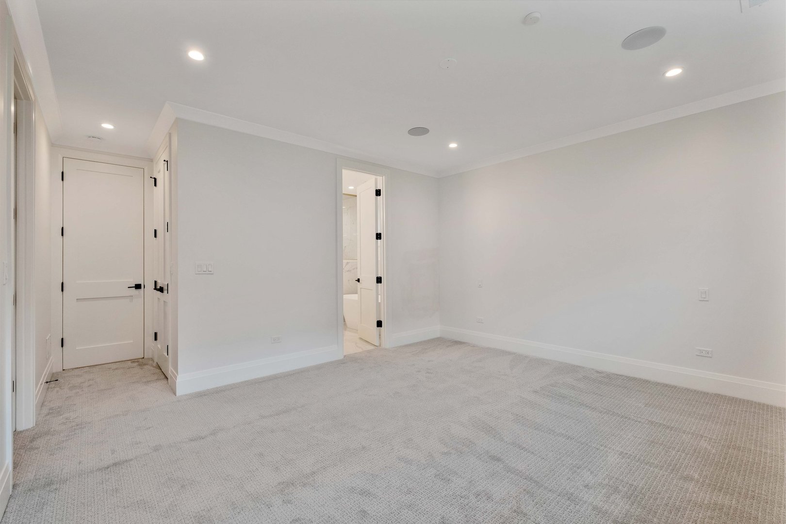 840 W Lill Avenue Unit: 1