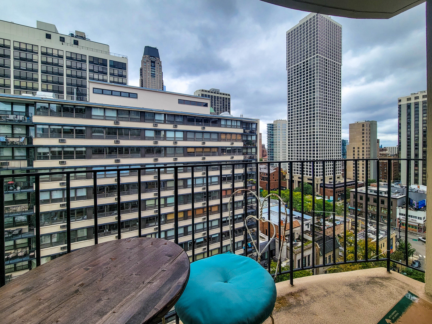 40 E Cedar Street Unit: 18B