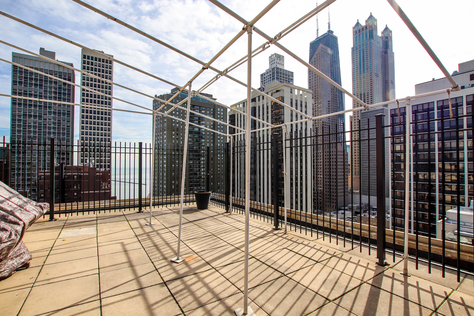 40 E Cedar Street Unit: 18B