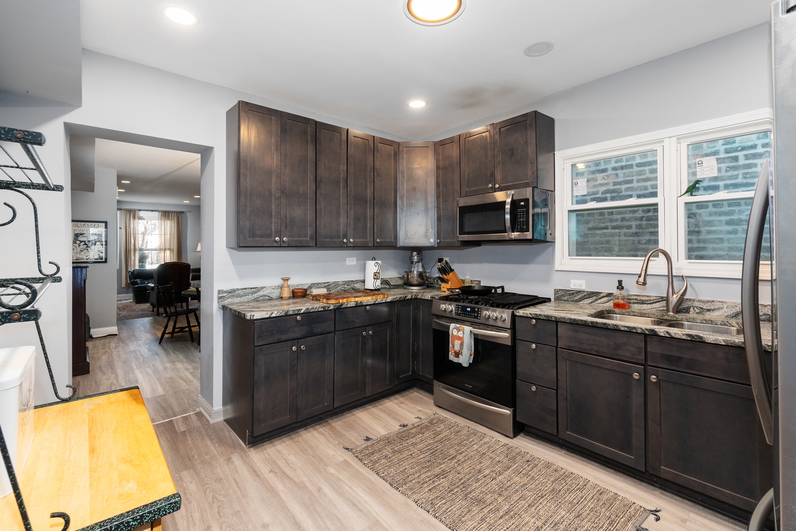 940 N Springfield Avenue