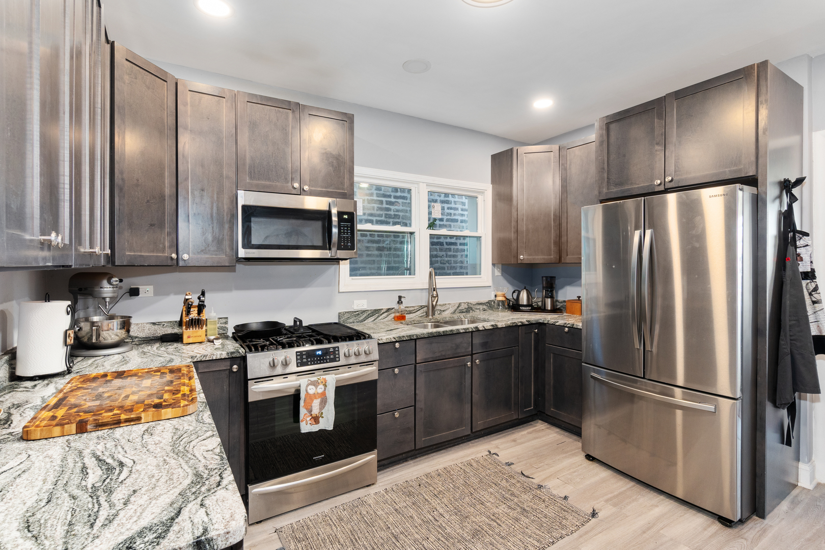 940 N Springfield Avenue