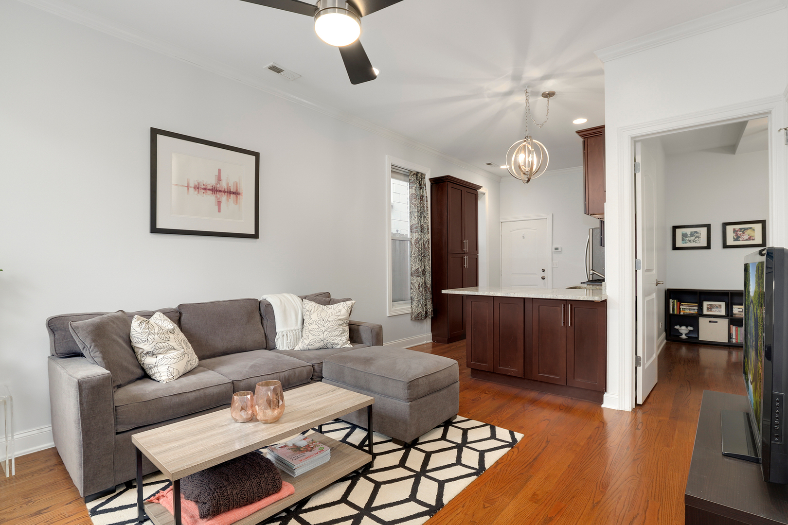 1025 N Wood Street Unit: 1R