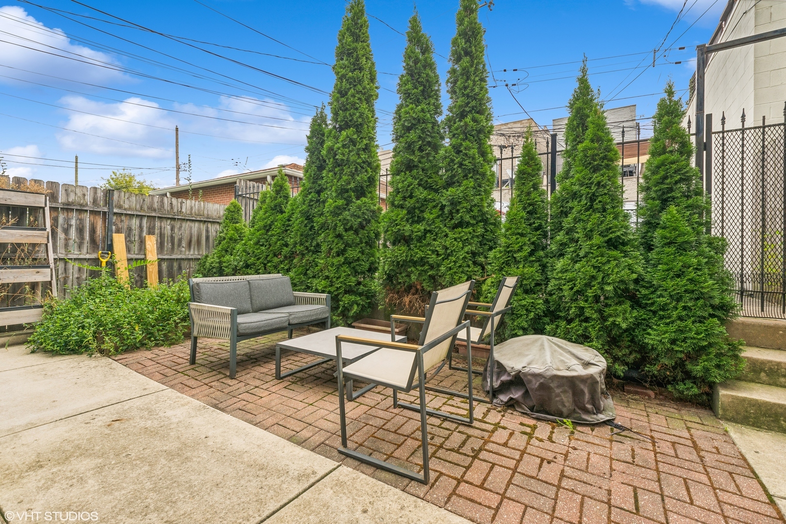 1025 N Wood Street Unit: 1R