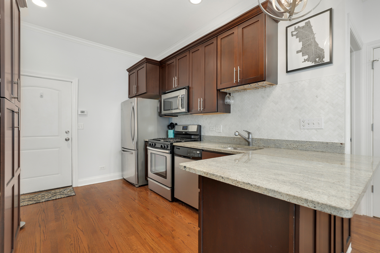1025 N Wood Street Unit: 1R