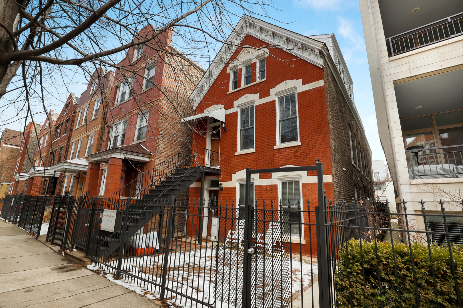 1025 N Wood Street Unit: 1R