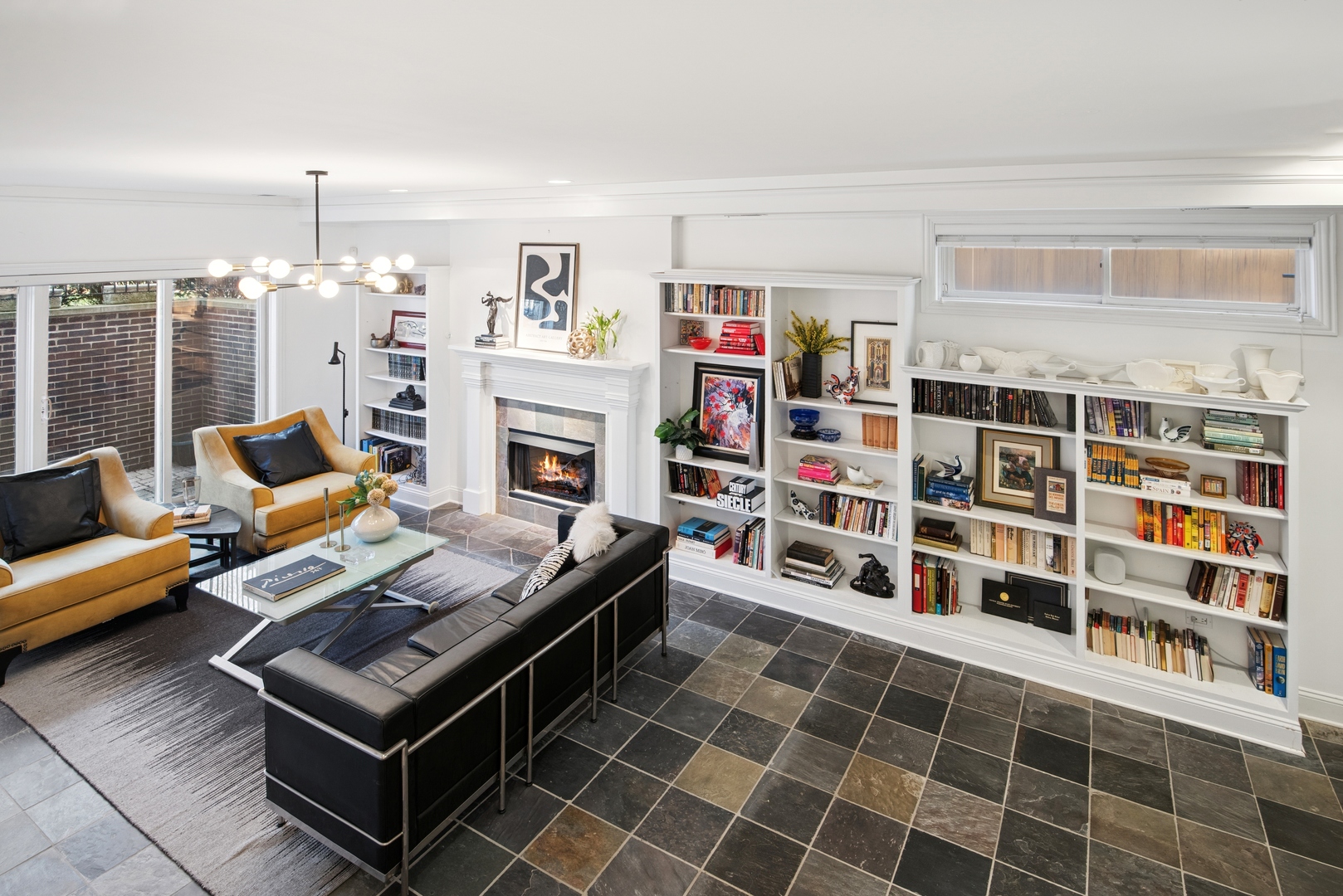 4728 N Malden Avenue Unit: 1S