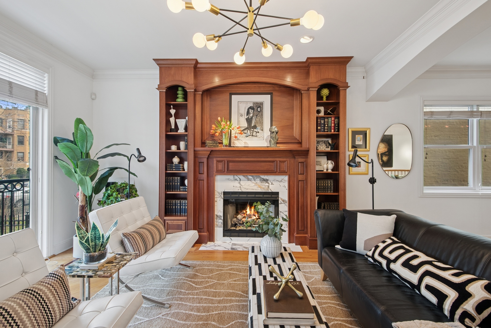 4728 N Malden Avenue Unit: 1S