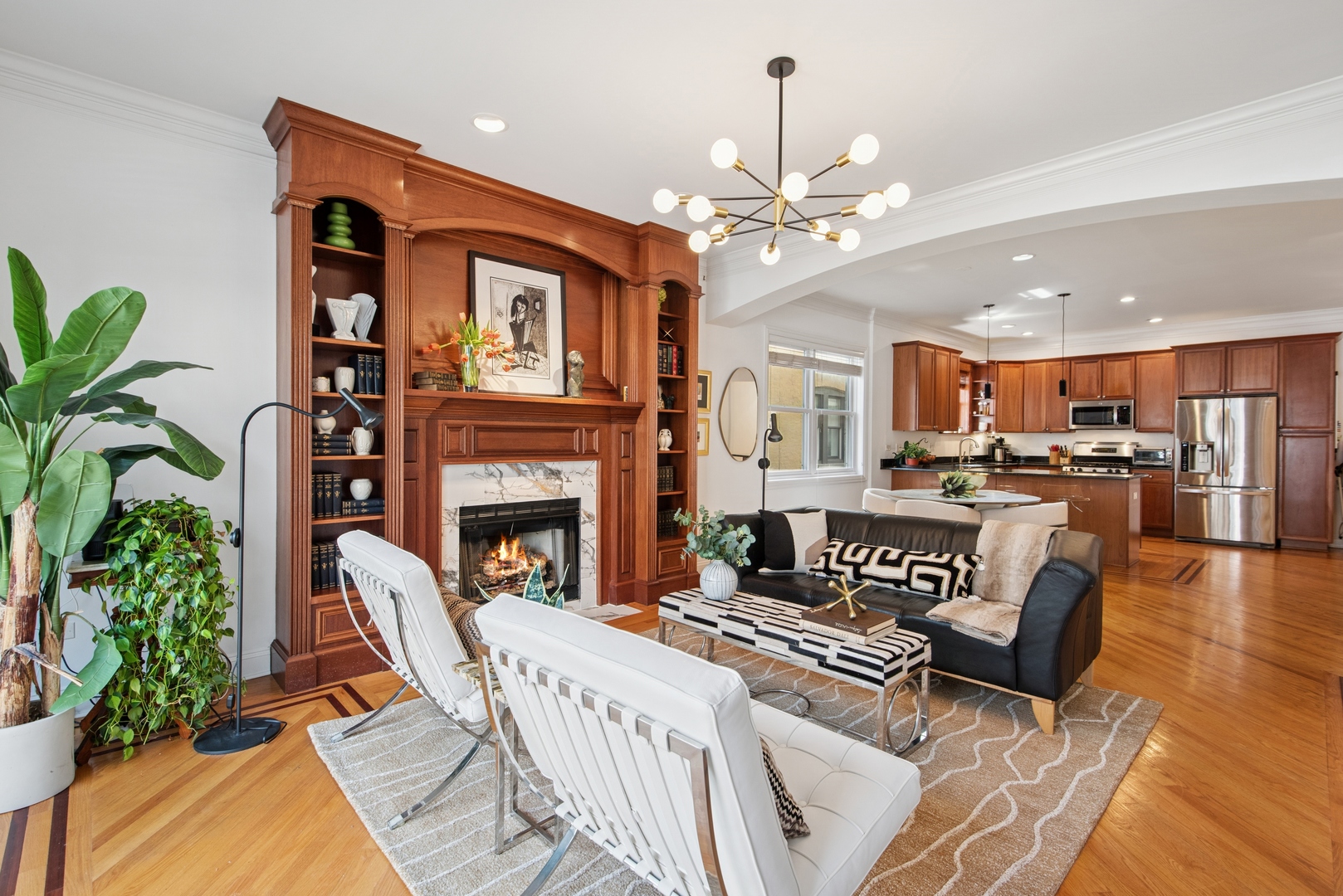 4728 N Malden Avenue Unit: 1S