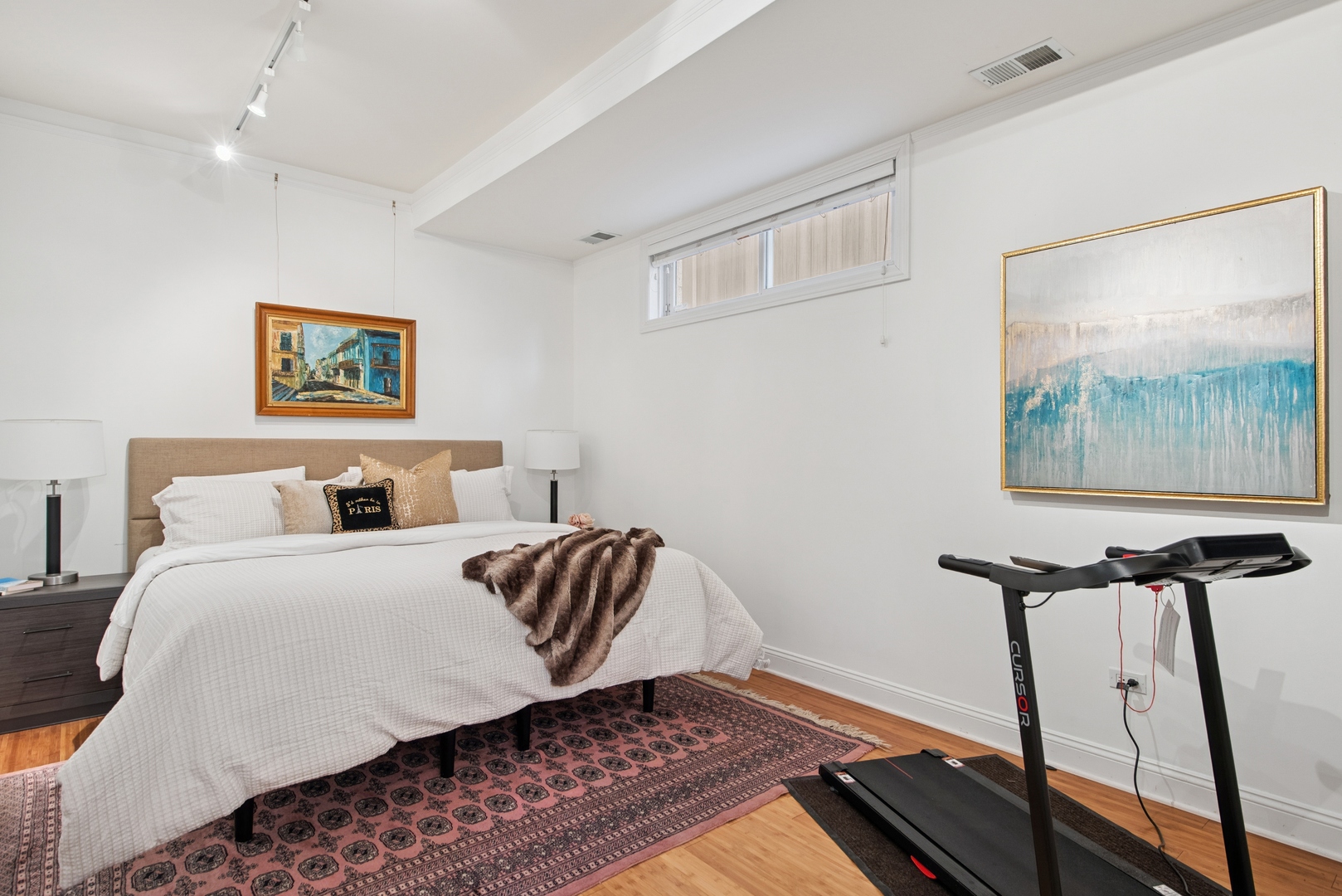 4728 N Malden Avenue Unit: 1S