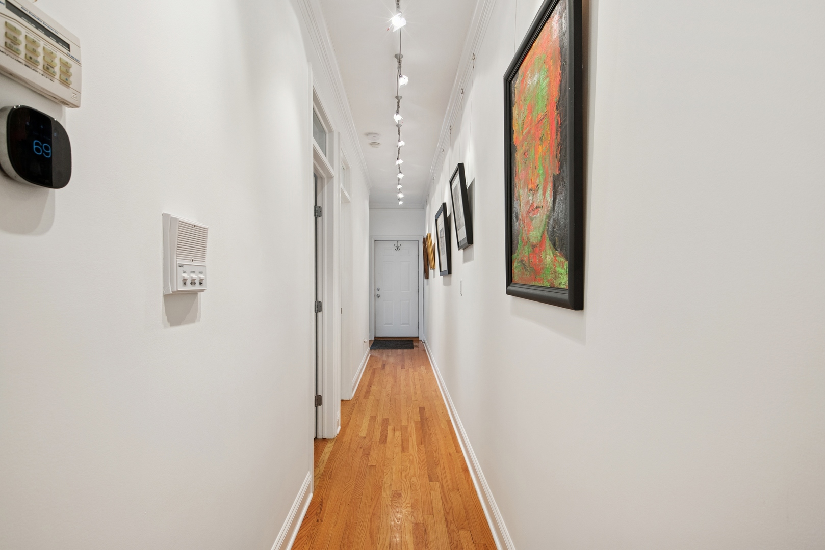 4728 N Malden Avenue Unit: 1S