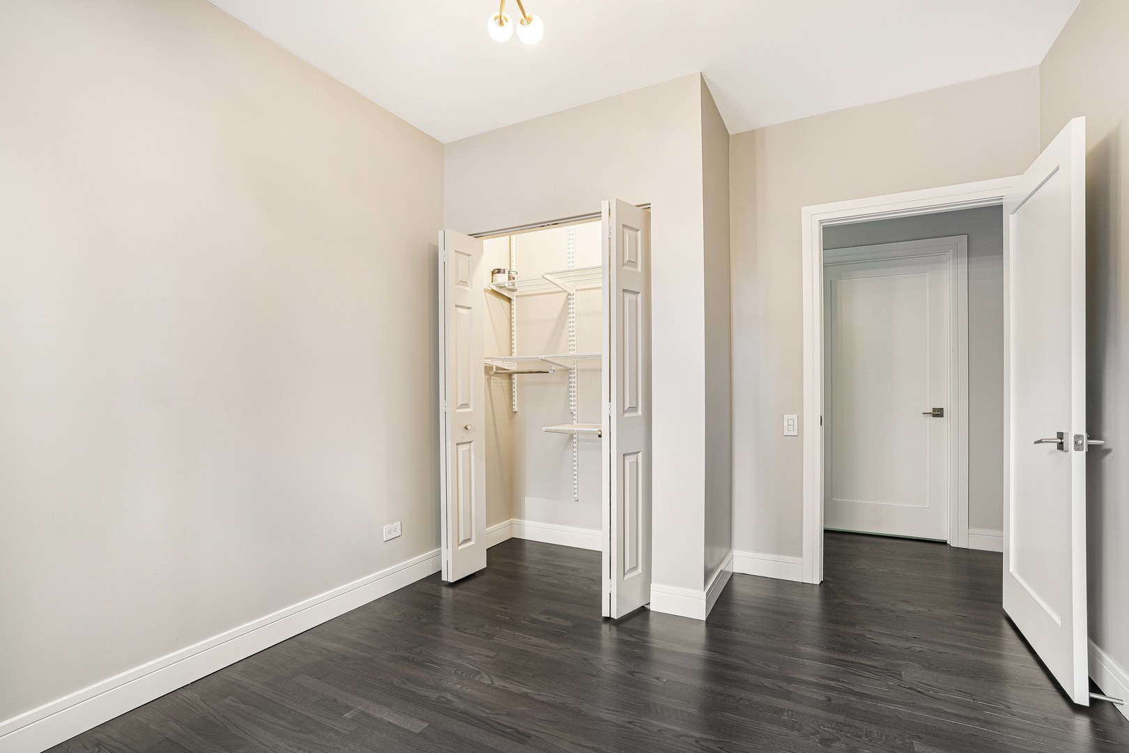 33 W Huron Street Unit: 511