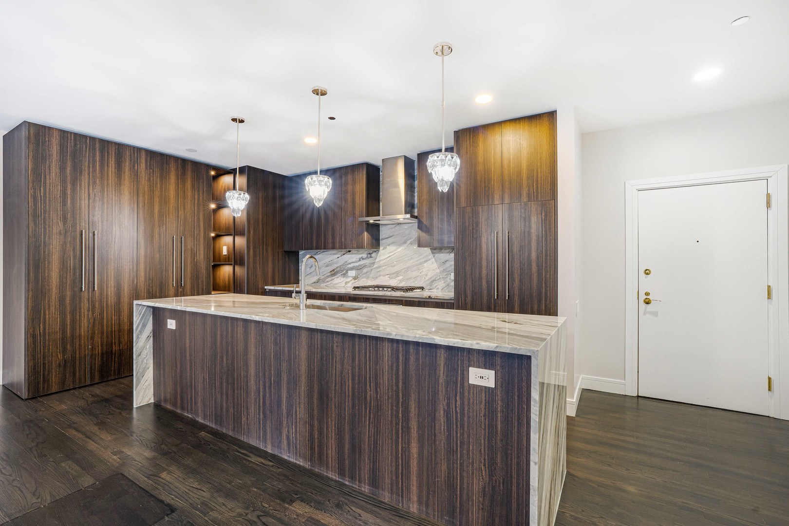 33 W Huron Street Unit: 511