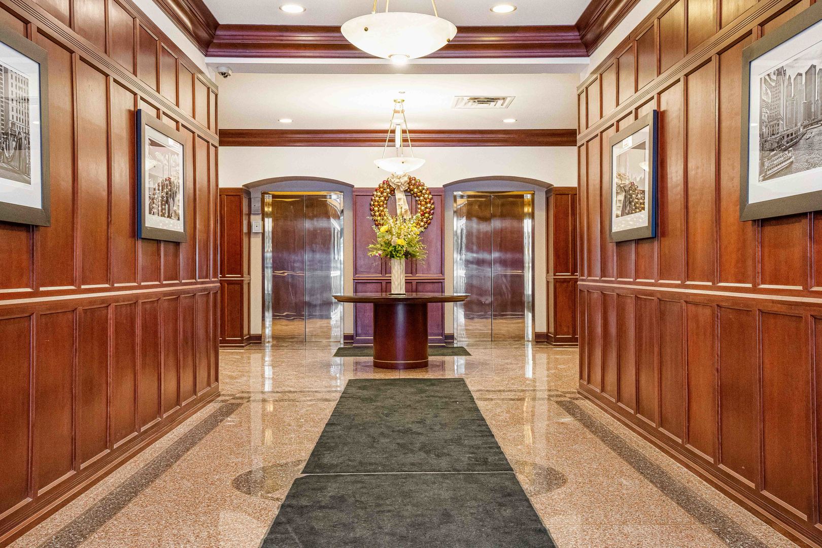 33 W Huron Street Unit: 511