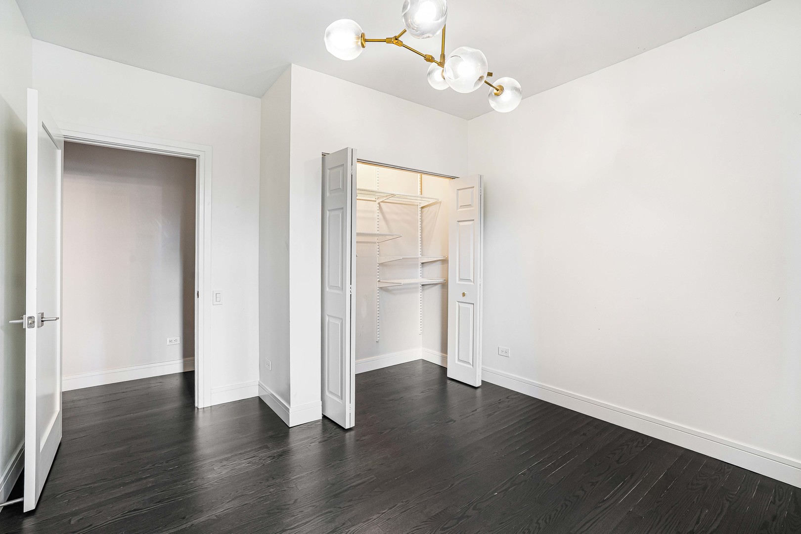 33 W Huron Street Unit: 511