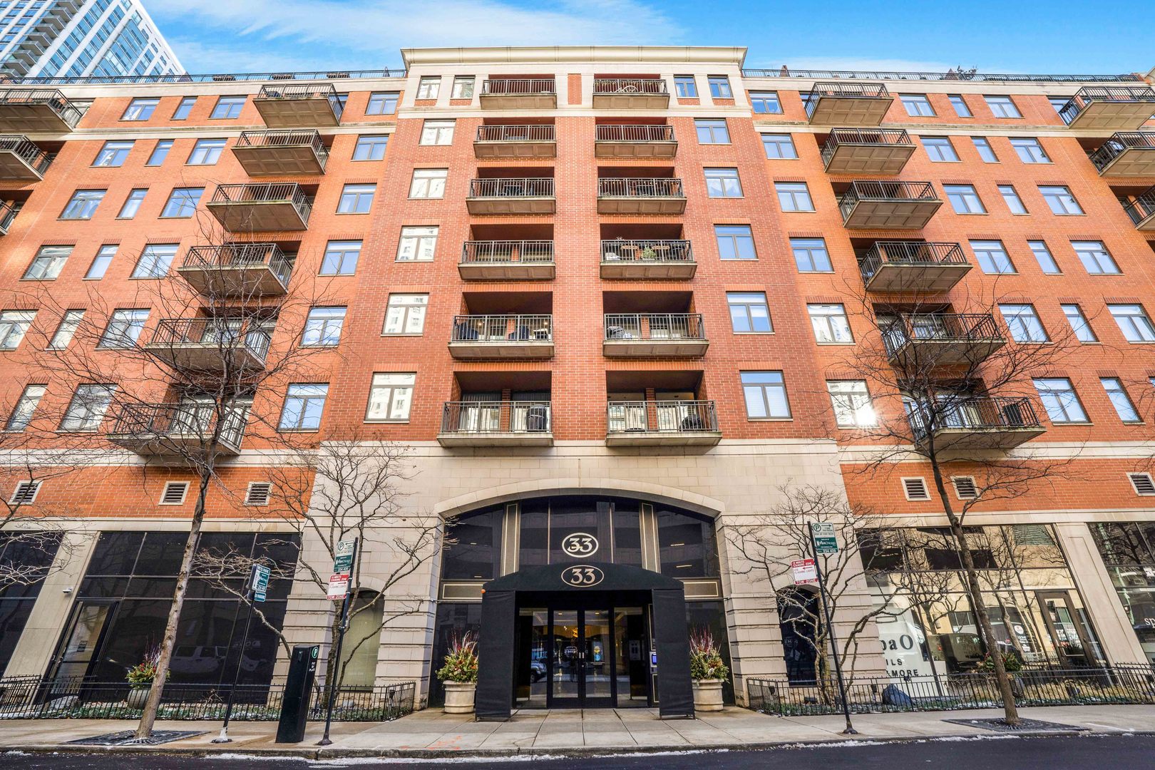 33 W Huron Street Unit: 511