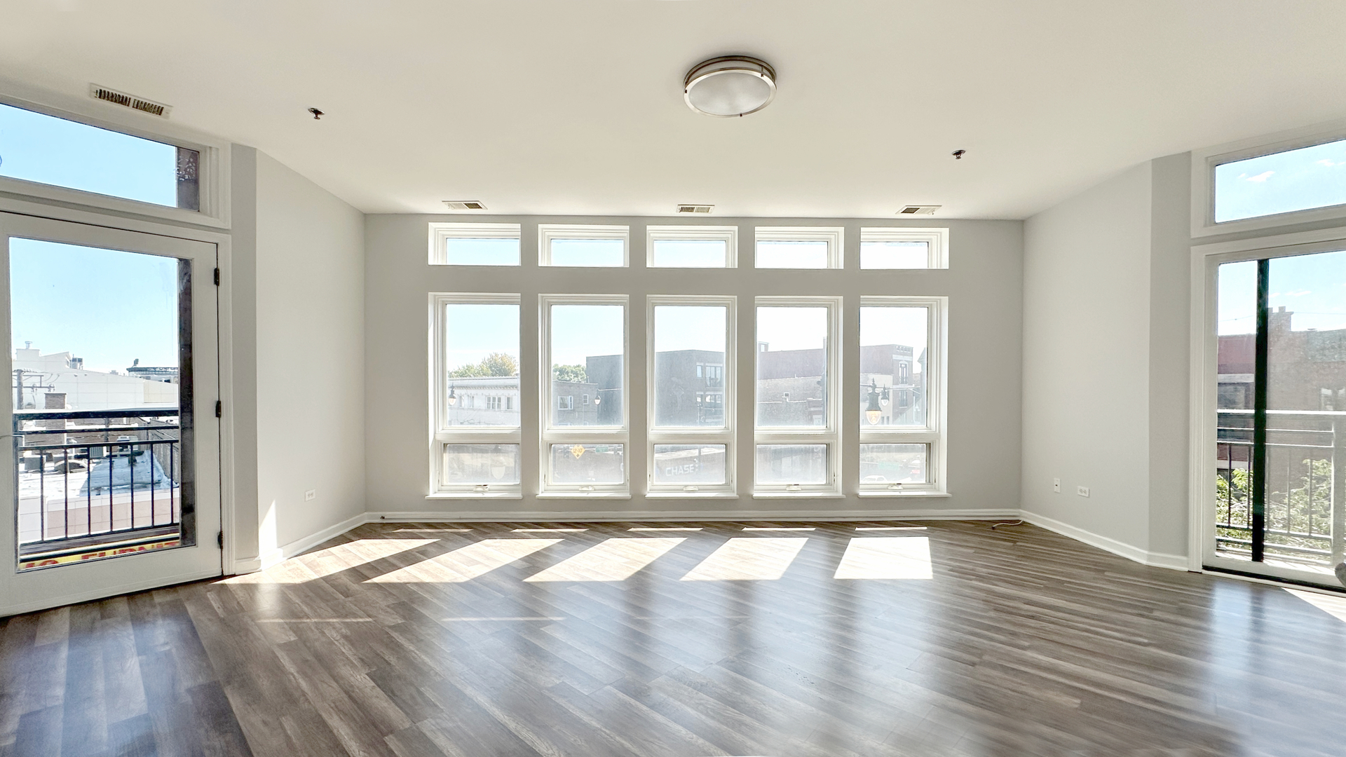 3450 S HALSTED Street Unit: 301