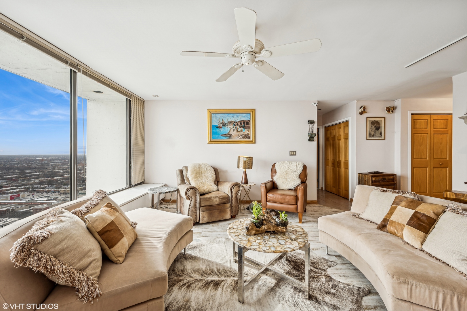 5455 N Sheridan Road Unit: 3910