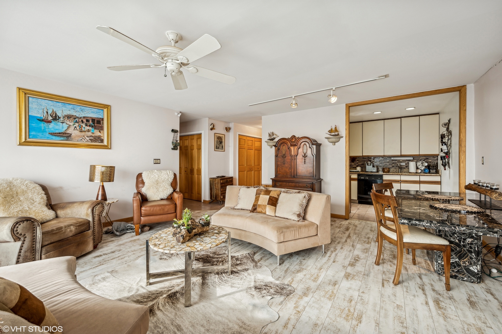 5455 N Sheridan Road Unit: 3910