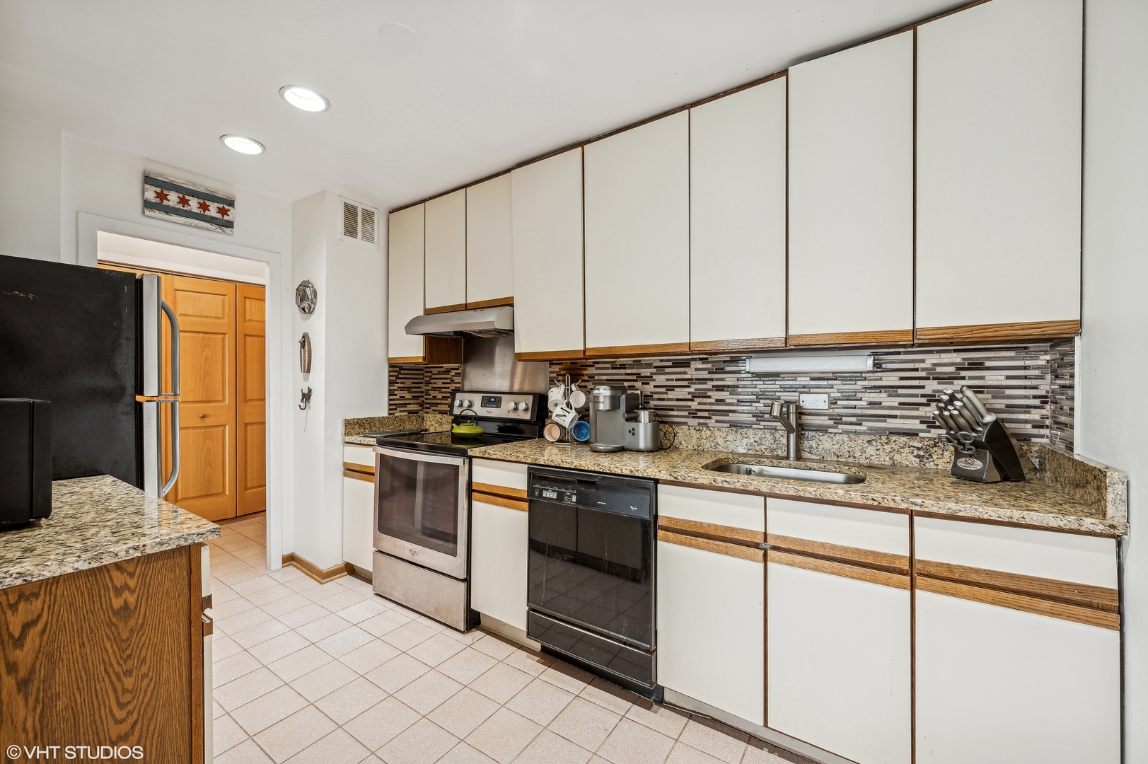 5455 N Sheridan Road Unit: 3910