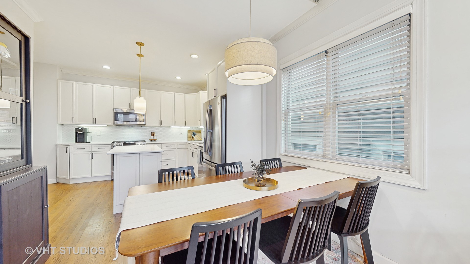 3640 N Damen Avenue Unit: 2