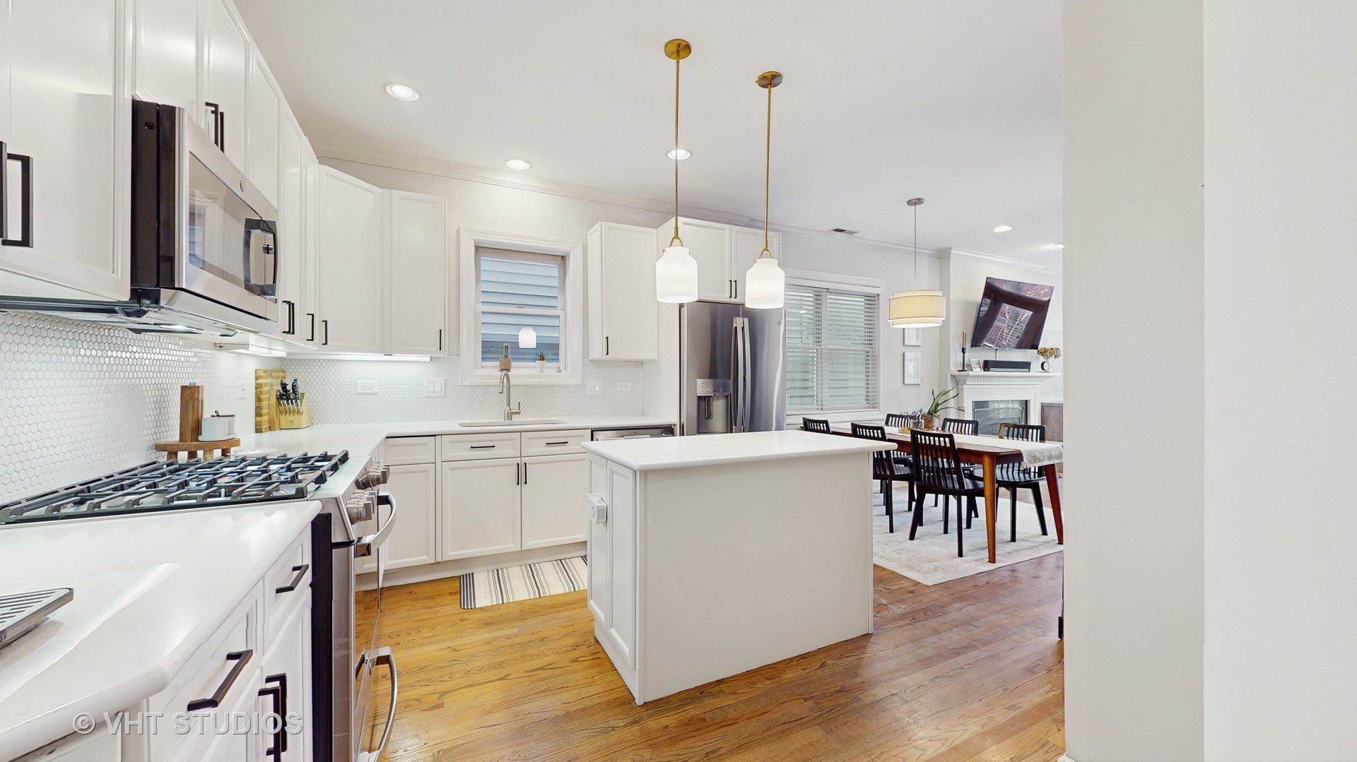 3640 N Damen Avenue Unit: 2