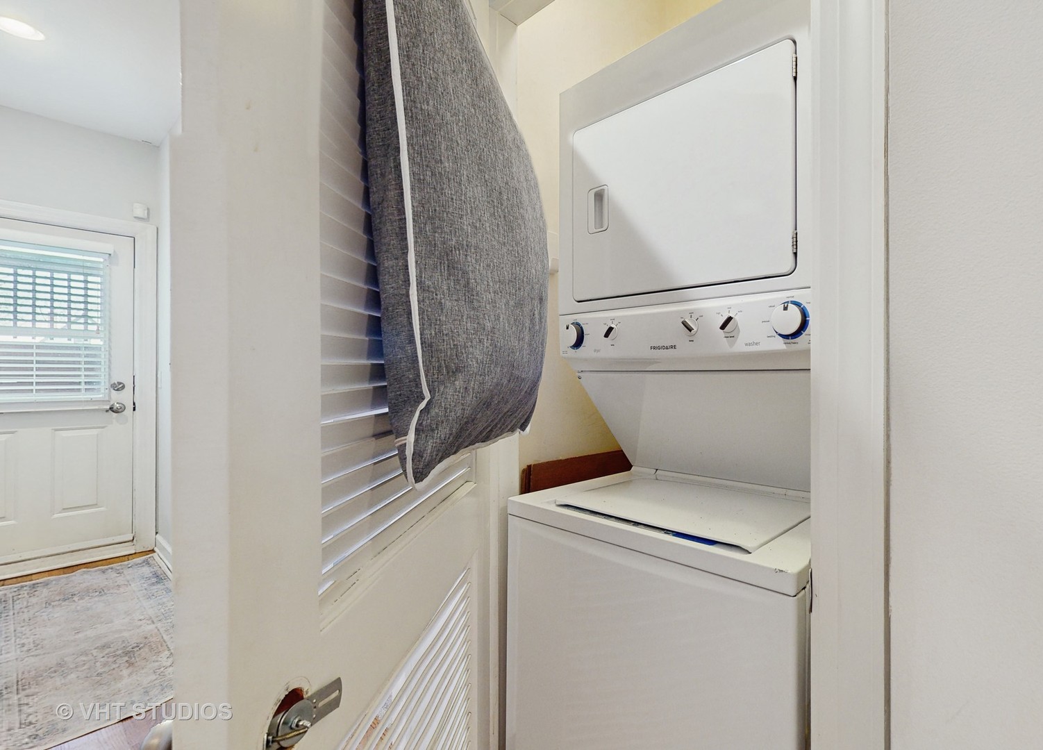 3640 N Damen Avenue Unit: 2