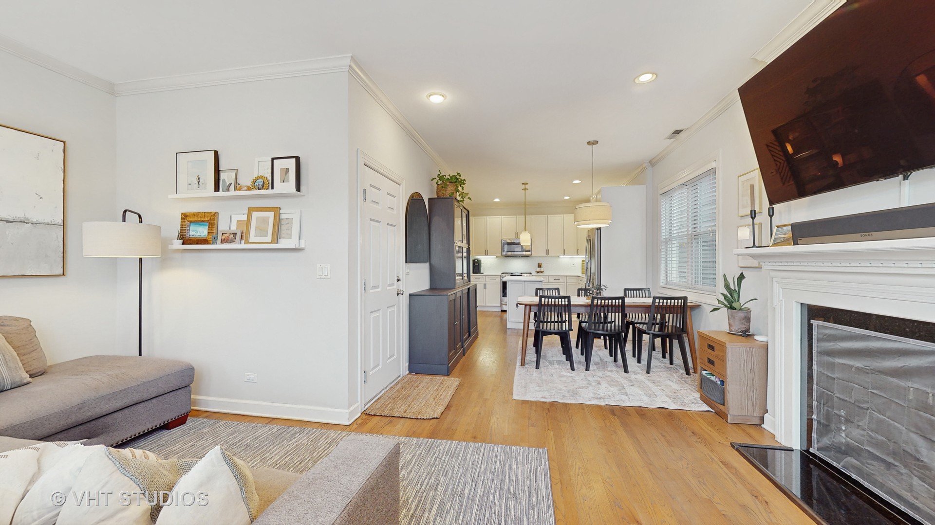 3640 N Damen Avenue Unit: 2