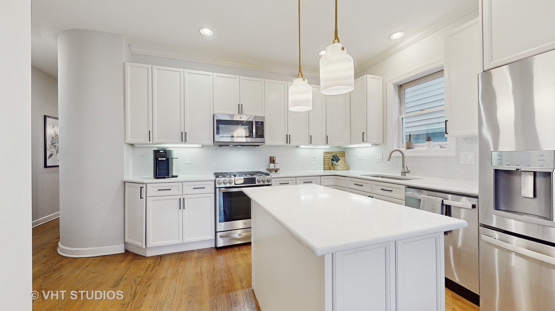 3640 N Damen Avenue Unit: 2