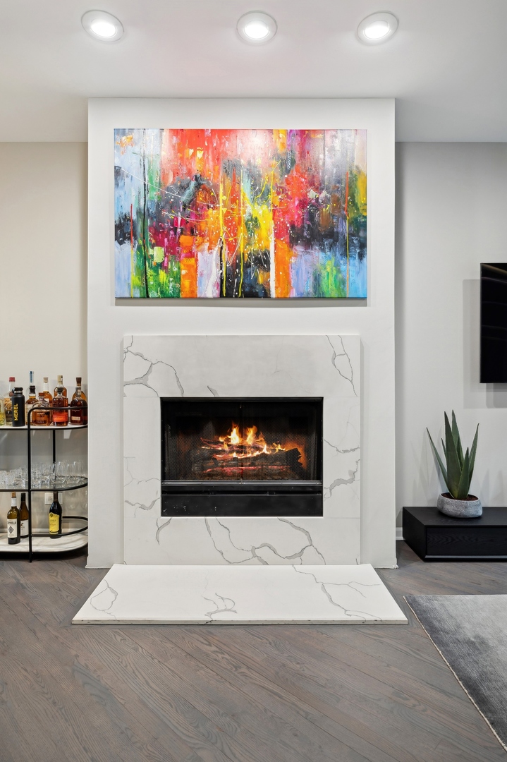 2140 N Winchester Avenue Unit: 2