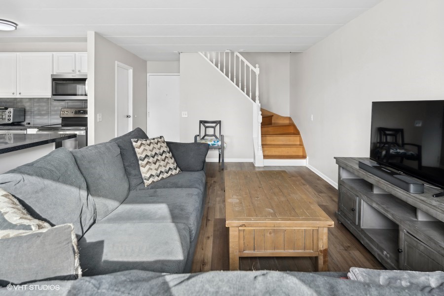 711 W Gordon Terrace Unit: 318