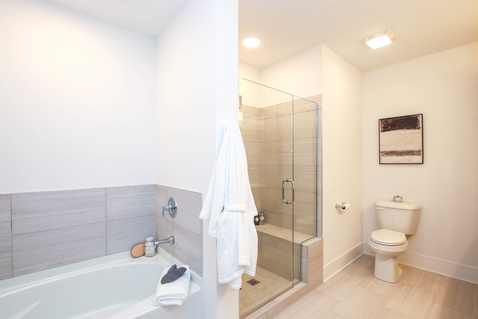 1850 Amberley Court Unit: 104