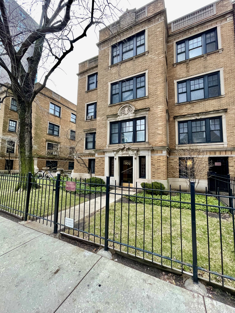 702 W Gordon Terrace Unit: 3A
