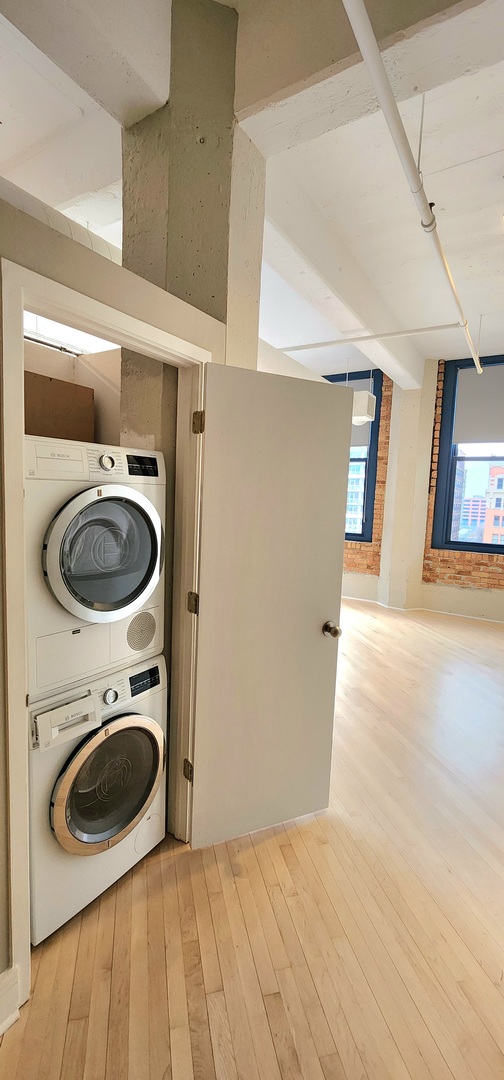124 W Polk Street Unit: 707